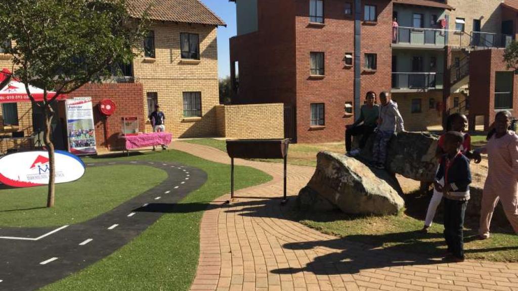  Hlanganani Launch of play facility 02